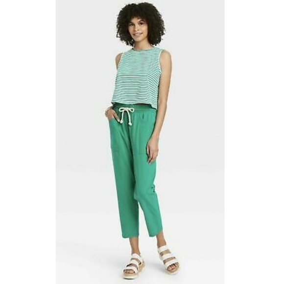 Universal Thread Crop Tank Top - Picture 2 of 8